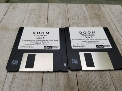 DOOM ID Software Shareware ADS  PC 3.5'' Two Floppy Disks Version 1.2