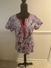 PEACHES Scrub Top
