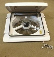 MAXXAIR 4751KS MAXXFAN PLUS KEYPAD MODEL* RAIN SENSOR POWER LIFT RV WIDE* SCUFFS