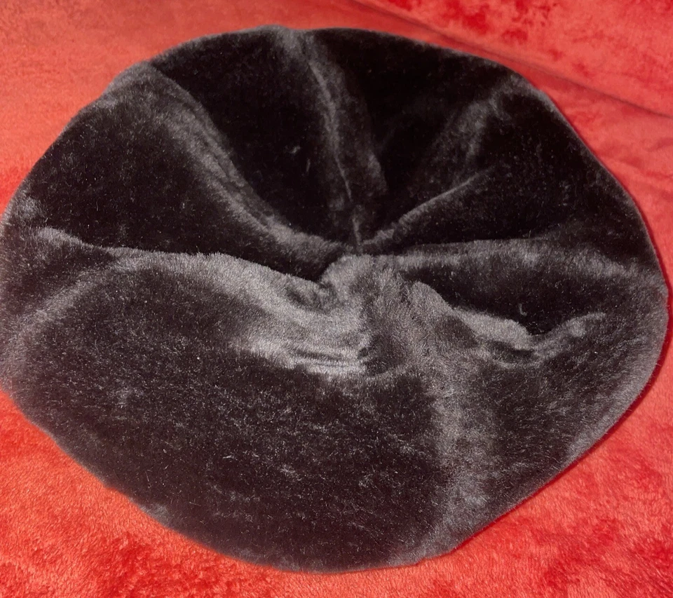 Vintage Brown  Mod Cloche  Hat Winter Warm Woman’s - Image 2 of 4