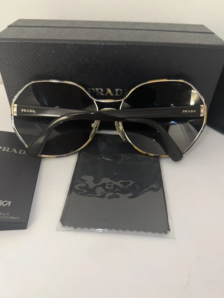 prada oversized sunglasses - Image 3 of 4