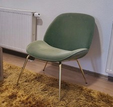 Gubi Beetle Lounge Sessel in Grün. 