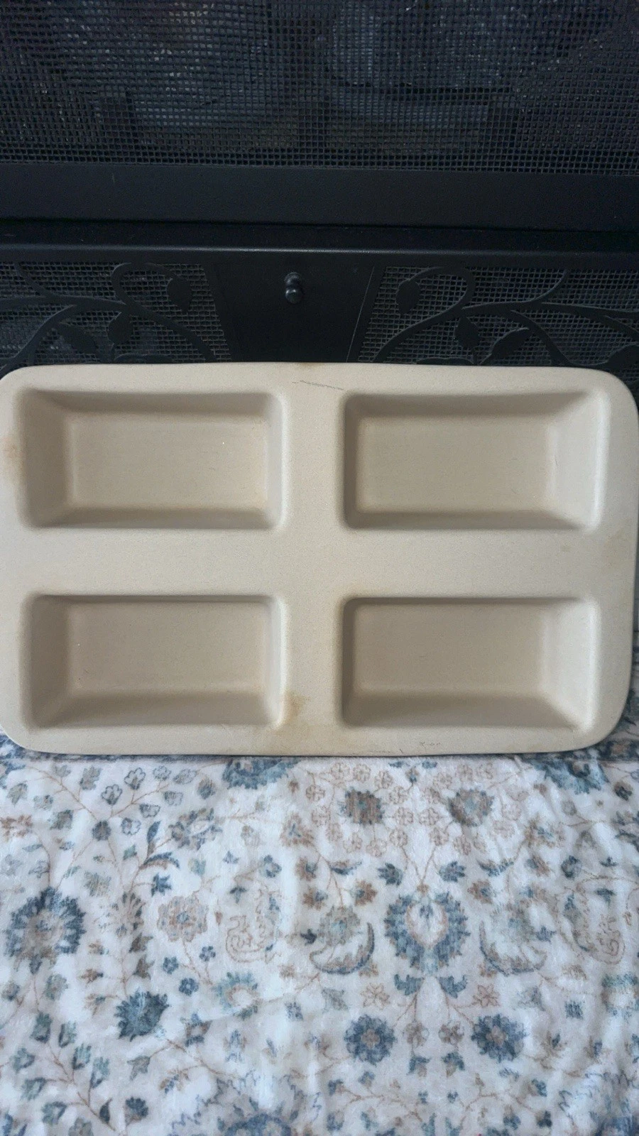 Pampered Chef 4 Mini Loaf Bread Pan Stoneware Baking Family Heritage 060702 USA