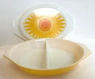 EXCELLENT Vintage Pyrex Sunflower Divided Casserole Dish W/Lid  1.5 Quart MCM