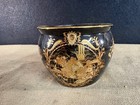SATSUMA BOWL FLORAL GARDEN WITH PEOPLE 6" X 4" GOLDFISH INSID BLACK & GOLD COLOR — photo 1