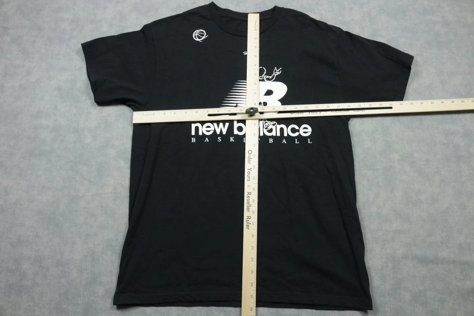Camisa New Balance Para Hombres Grande Negra Baloncesto Gráfico Camiseta Atlética Nuevo en Caja Logo Foto 3 de 4