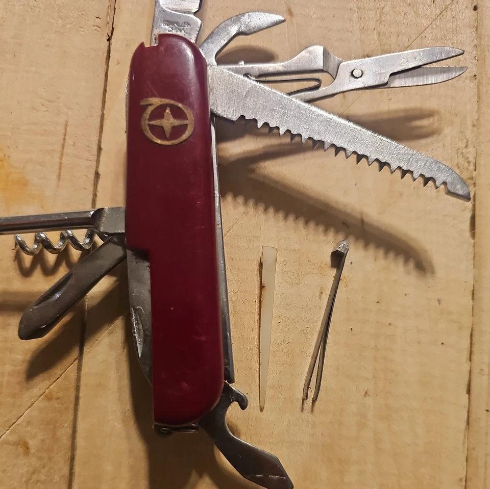 Vintage Victorinox Style China Multi Tool Blade Scout Camp Folding Pocket Knife - Image 2 of 4
