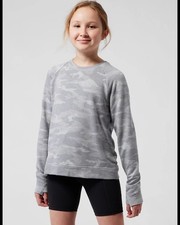 Athleta Girl Cozy Cross Your Fingers Sweatshirt Sz 14 XL Lounge Athletic Camo