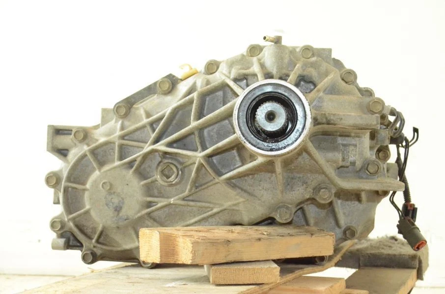 Nissan Pathfinder SE 2004 4x4 conjunto de caja de transferencia automática Foto 4 de 4