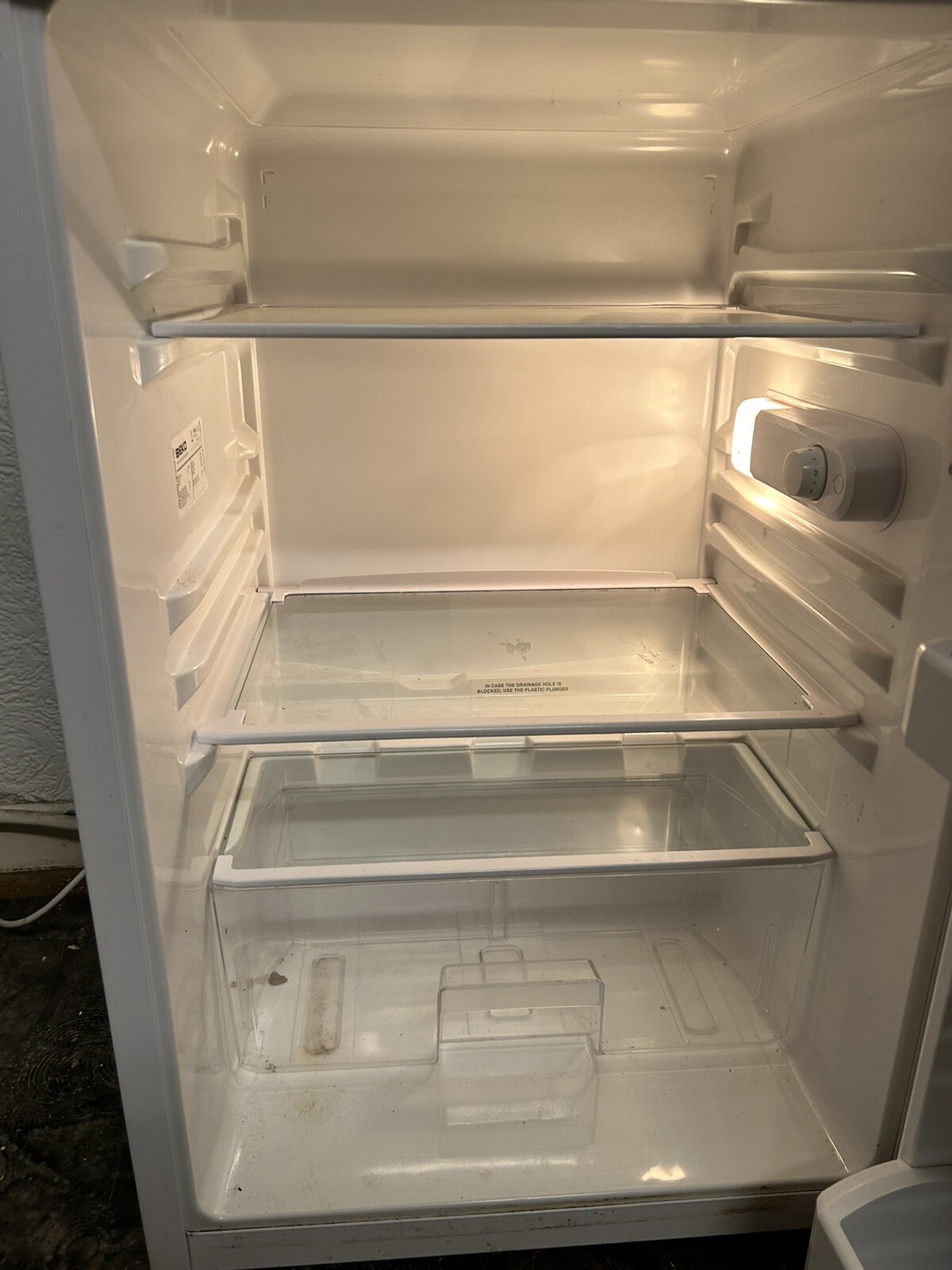 Beko UR4584 54.5cm Freestanding Fridge Freezer White 8690842376993 eBay