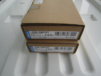 New One Omron E3S-DBP22T Photoelectric Switch E3SDBP22T Expedited Shipping