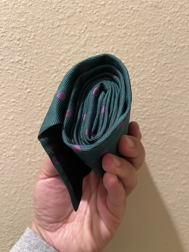 Corbata de Colección Neiman-Marcus Para Hombre Verde con Lunares Púrpura Hecha en Italia Foto 3 de 3