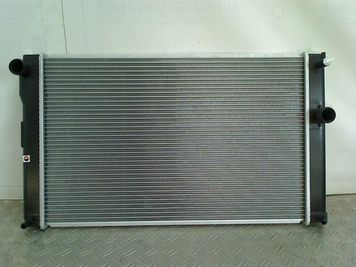 Radiateur D'eau Pour Toyota Prius 2 - Référence 1604121281, Occasion, Bon état