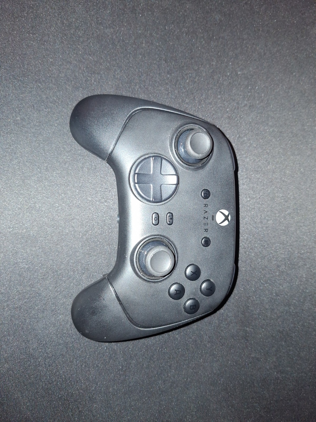 RAZER Wolverine V3 Tournament Edition – Kabelgebundener, für Xbox & PC Controlle