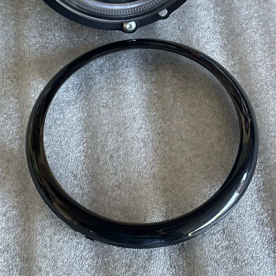 2018-2023 OEM Harley-Davidson Low Rider ST Street Bob Headlight - 67700635A - Image 2 of 4