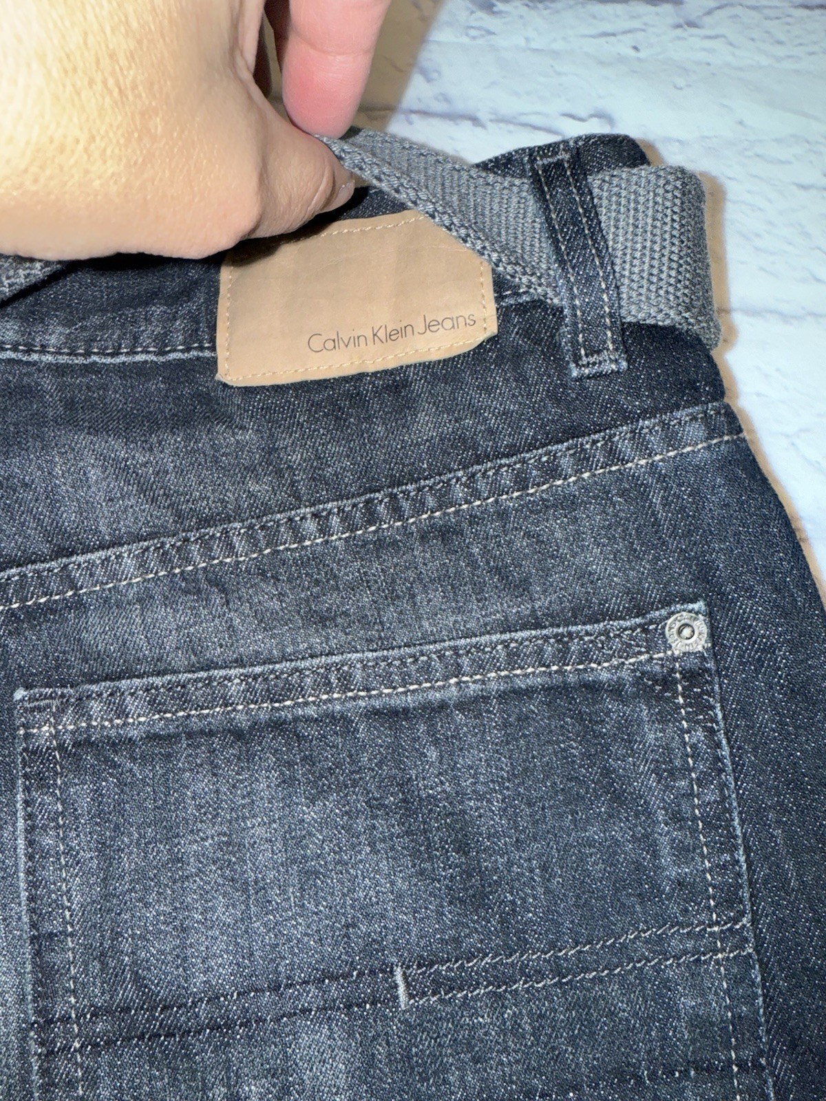 Calvin Klein 34x30 Dark Wash Relaxed Straight Denim Jeans With Belt, NWT