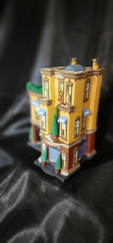 Dept 56 Christmas in the City Series "Parkview Hospital" #58947 item #326 - Picture 6 of 14
