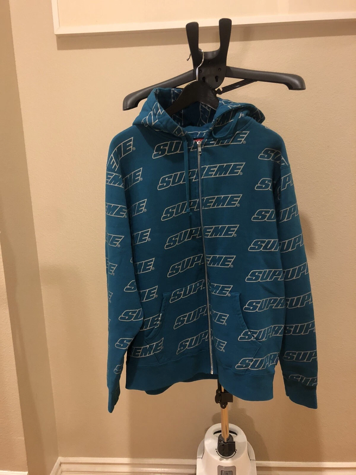 SWEAT À CAPUCHE SUPREME REPEAT ZIP UP (GRAND) (DARK AQUA) SS18 AKIRA BRAS ARABIQUE SWEAT À CAPUCHE