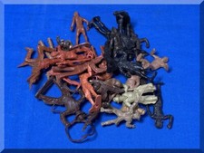 VINTAGE 1950s 1960s TOY FIGURE LOT MPC RING HAND MPC BLACK PIRATES COWBOY INDIAN
