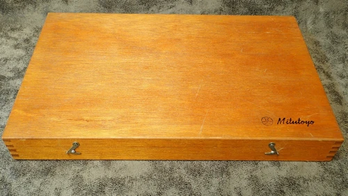 103-146B MITUTOYO 225-250/0.01mm Outside Micrometer in Wood Case OM-250 (L4)