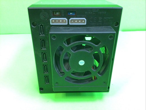 iStarUSA BPU-350SATA 3x5.25" to 5x3.5" 2.5" SAS SATA HDD SSD Hot-swap Rack - Picture 4 of 6