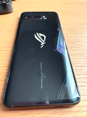 Gebrauchtes ASUS ROG Phone 3 ZS661KS 512GB schwarz entsperrtes Gaming-Handy