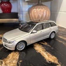 AUTOart 1/18 Mercedes-Benz C-Class Wagon Special Edition Diecast 