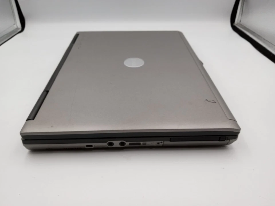 Dell D620 Laptop Intel Core Duo 2GB RAM 320GB HDD WinXP RS232 - BAD SPEAKERS -RR - Image 3 of 4