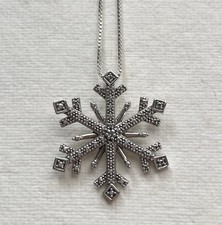 STERLING SILVER SNOWFLAKE NECKLACE 18 INCH BOX CHAIN