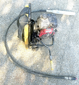 OZTEC  BP-50A  Gas Backpack Concrete Vibrator (Honda 2.5 HP) w/Quick Disconnect