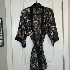 Victoria's Secret Black Floral Satin Kimono Robe Size M/L