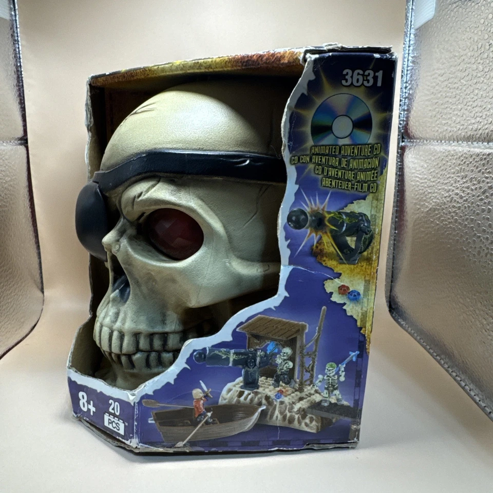 MEGA BLOKS Pyrates 3631 Maroon Gally Skull Play Set with CD - New In Box - Image 2 of 4