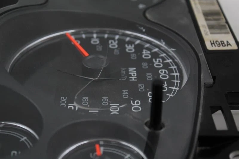 Grupo de velocímetros 81 k millas 2009-10 2012-14 Chevrolet Avalanche 1500 OEM 29678 Foto 4 de 4