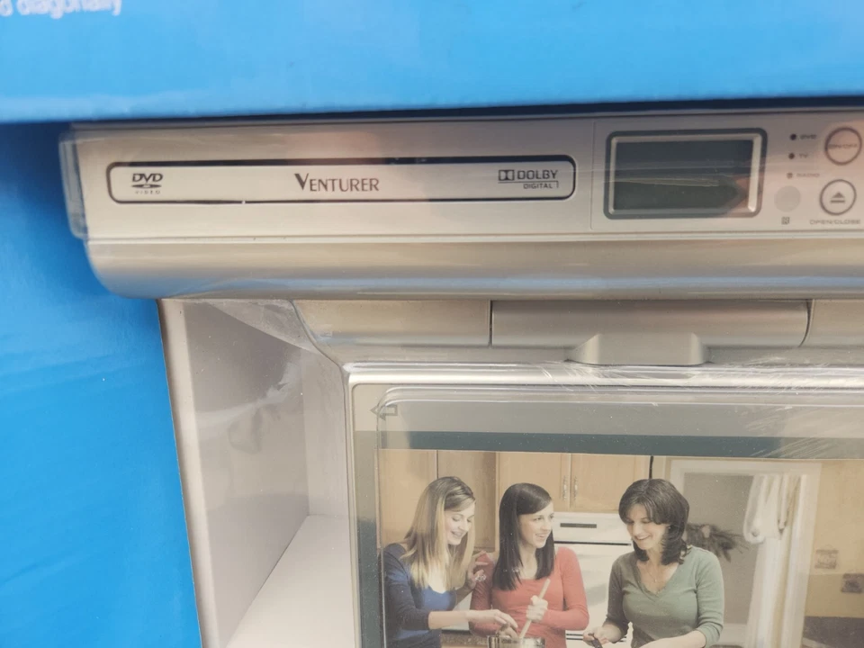 NEW Sealed  Venturer KLV39082 8" DVD TV HD LCD Television Counter Cabinet Radio  - Image 3 of 4