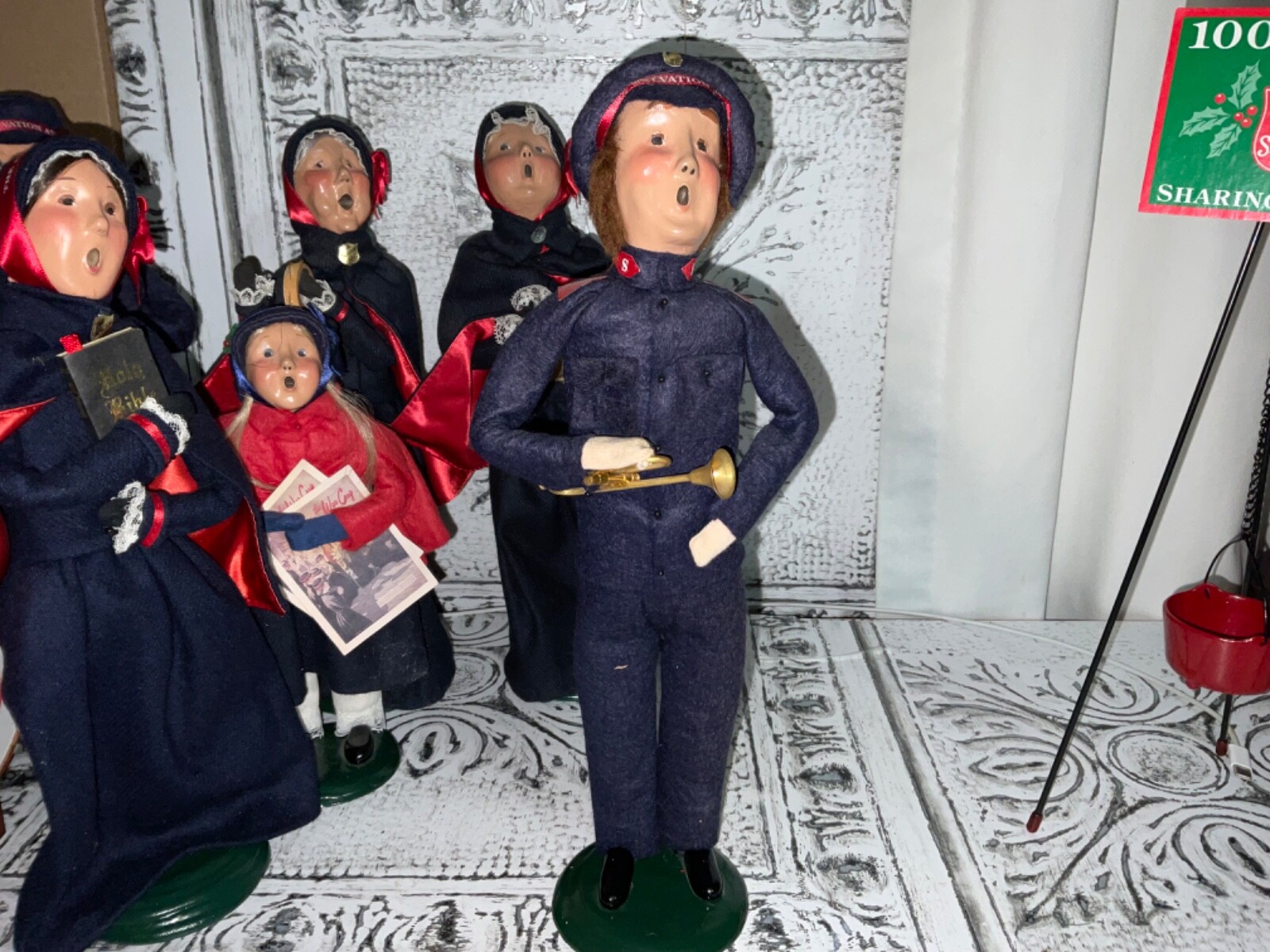 BYERS CHOICE LTD SALVATION ARMY CAROLERS SET OF 10 KETTLE & DRUM