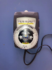 Gossen Luna-Pro/Lunasix 3. Leather case, neckstrap, instructions. New batteries.