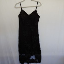Guess sleeveless lacey fitted knee length witchy dress