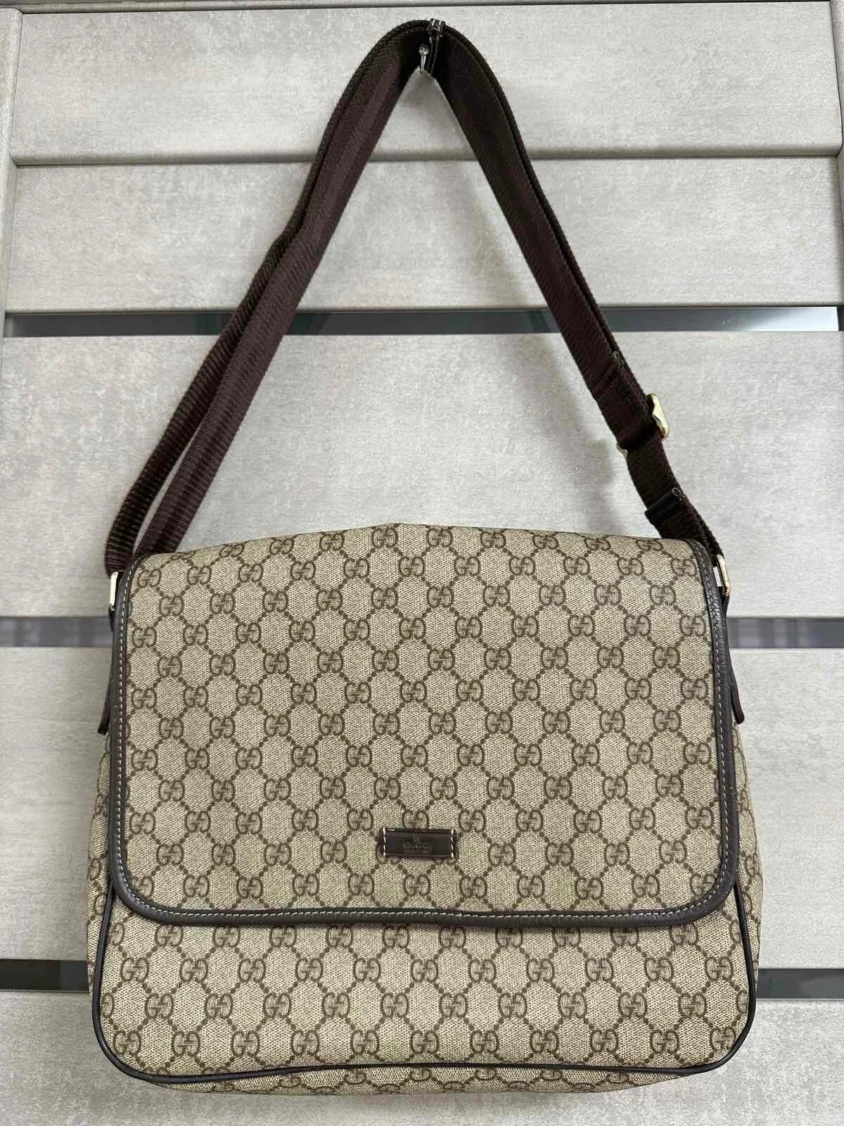 Sac messager en toile Gucci GG Supreme RARE