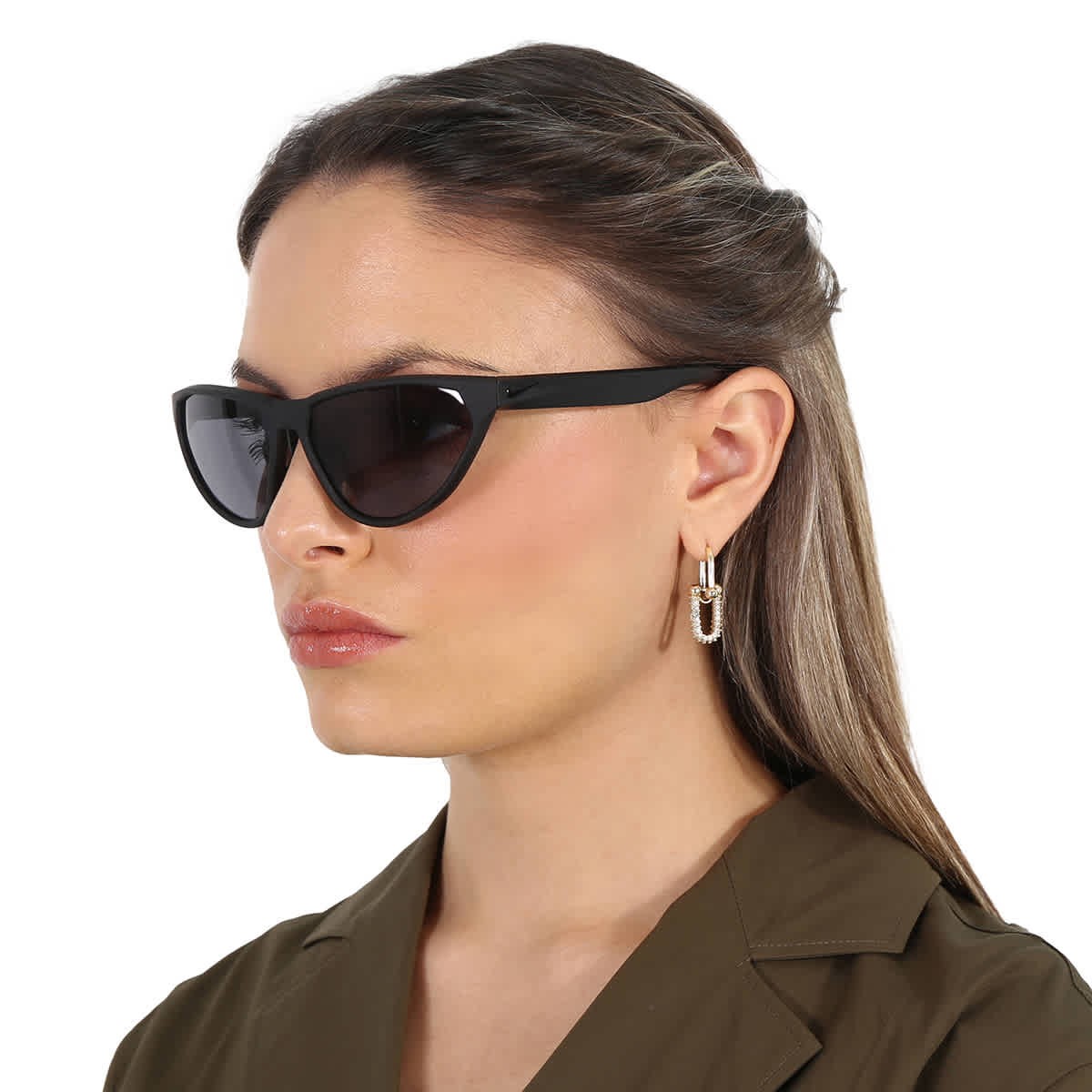 Женские солнцезащитные очки Nike Темно-серый кошачий глаз MAVERICK FIERCE DJ0800 010 60 4990₽