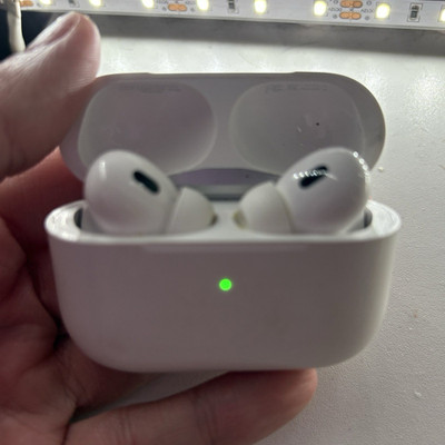 Apple AirPods Pro White True Wireless Bluetooth In-Ear Earbuds w/ Charging Case