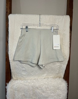 NWT Lululemon Ribbed Softstreme High-Rise Short 2'' - Bone - Size 4