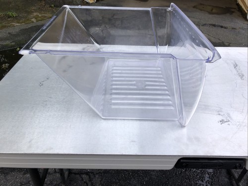 FRIGIDAIRE REFRIGERATOR LOWER CRISPER DRAWER PART# 240351200 - Picture 3 of 4