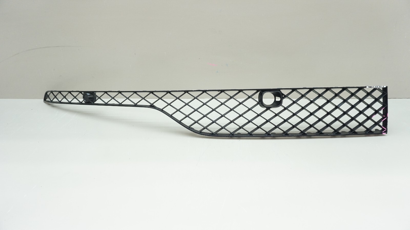 2016-2019 BENTLEY BENTAYGA FRONT RIGHT GRILLE 36A807681 OEM