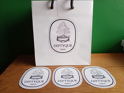 Original Diptyque Paris Empty Carrier Gift Bag with Three Scent Tester Swabs - Picture 3 of 6