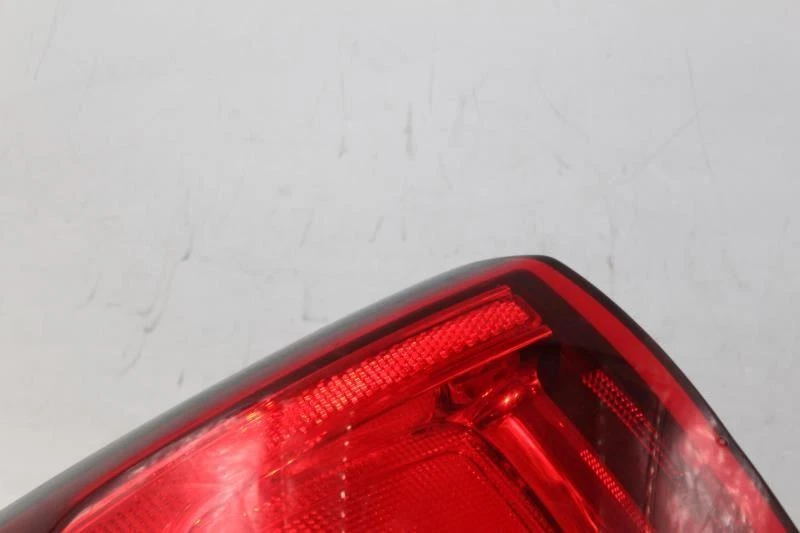 Lámparas incandescentes de luz trasera izquierda Chrysler Pacifica 2017-2019 OEM #32673 Foto 3 de 4