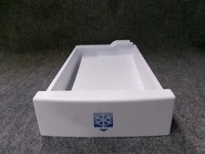 WR30X10052 GE REFRIGERATOR ICE TRAY ASSEMBLY