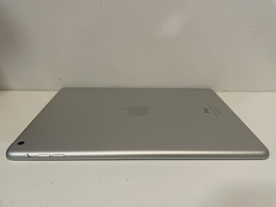 Apple iPad Air 1st Gen. 32GB, Wi-Fi, 9.7in - Silver