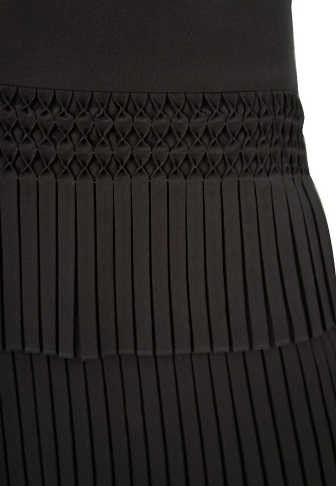 Minifalda CATHERINE MALANDRINO talla 0 plisada negra seda con volantes en capas Foto 3 de 4