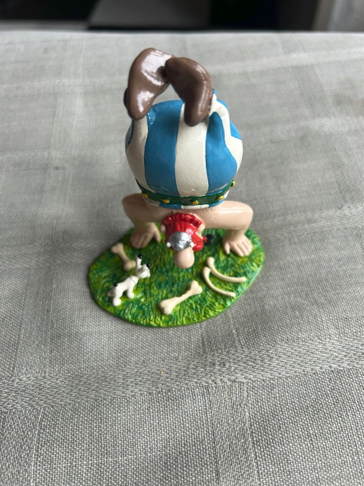 PIXI UDERZO OBÉLIX FAISANT L'ÉQUILIBRE DEVANT IDÉFIX 1000 EX 2002 PARFAIT ÉTAT - Bild 4 von 4