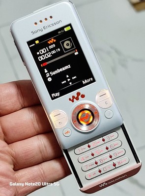 Sony Ericsson W580i Walkman entsperrt Handy Top Zustand mit Ladegerät